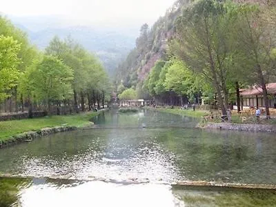 拉洛坎达迪瓦尔卡萨娜酒店 *